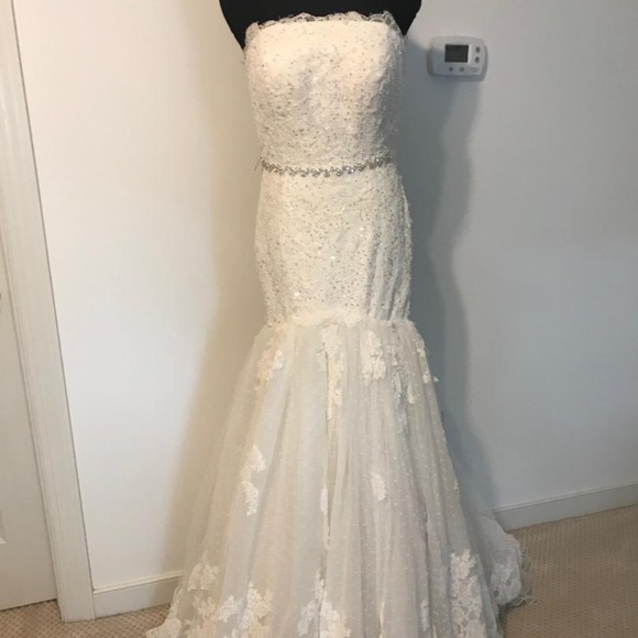 MARRA'S BRIDAL - Picture 4 of 7